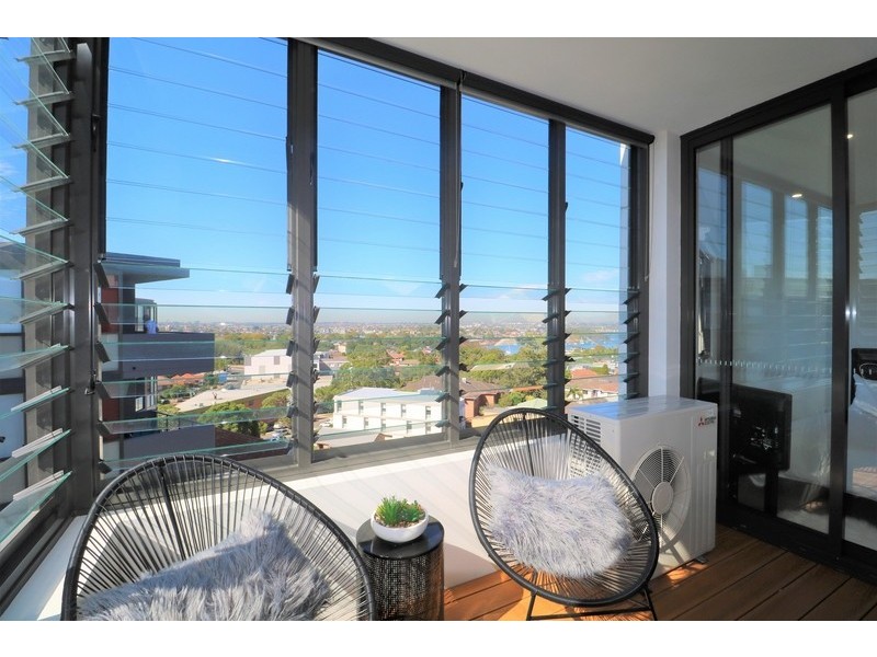806/1 Wharf Road, Gladesville NSW 2111