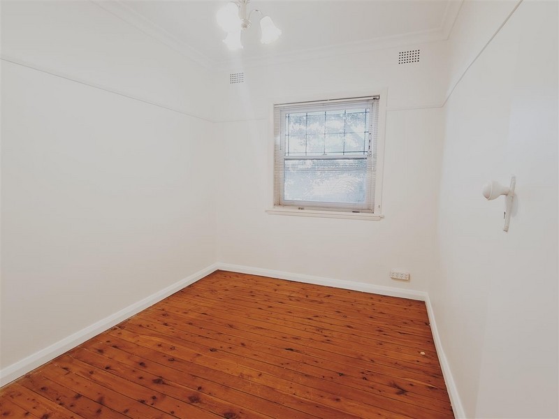 1/12A Short Street, Carlton NSW 2218