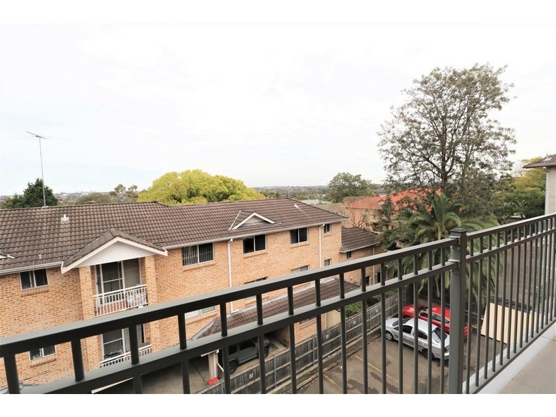 13/141 Croydon Avenue, Croydon Park NSW 2133