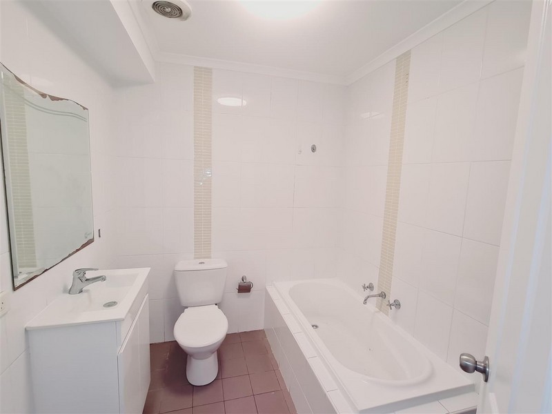 12/ 41-43 Cairds Avenue, Bankstown NSW 2200
