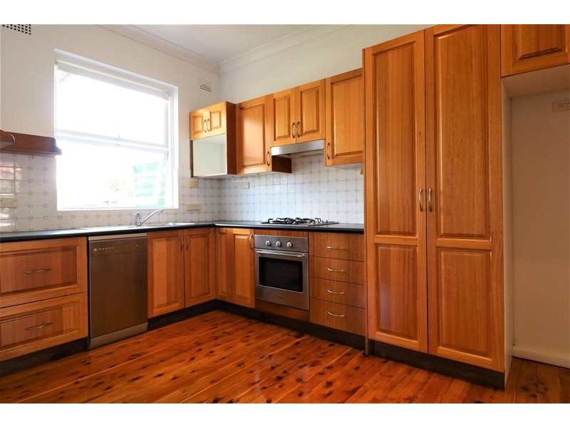 2/9 Queen Street, Ashfield NSW 2131