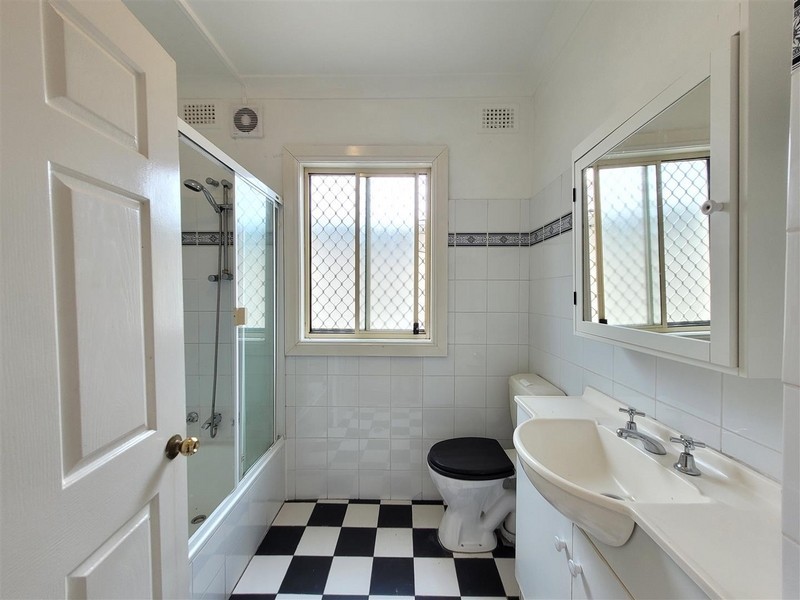 1/5 Wardell Road, Lewisham NSW 2049