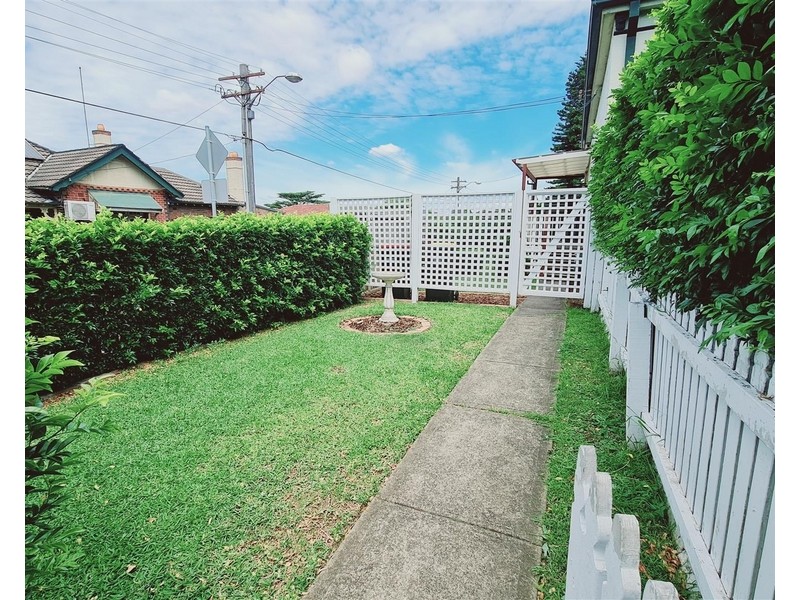 2/9 Queen Street, Ashfield NSW 2131