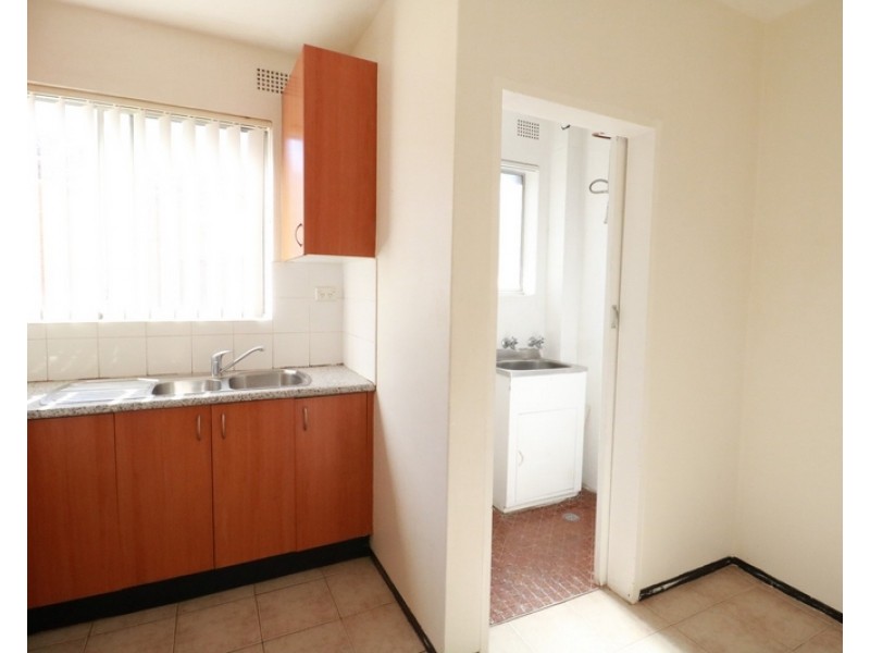 2/ 10 Curt Street, Ashfield NSW 2131