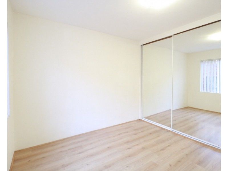 2/ 10 Curt Street, Ashfield NSW 2131