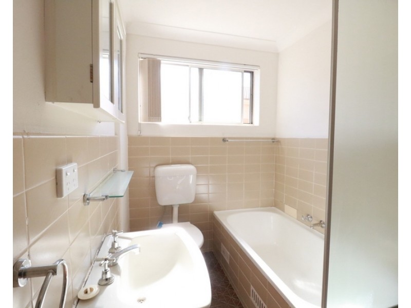 2/ 10 Curt Street, Ashfield NSW 2131