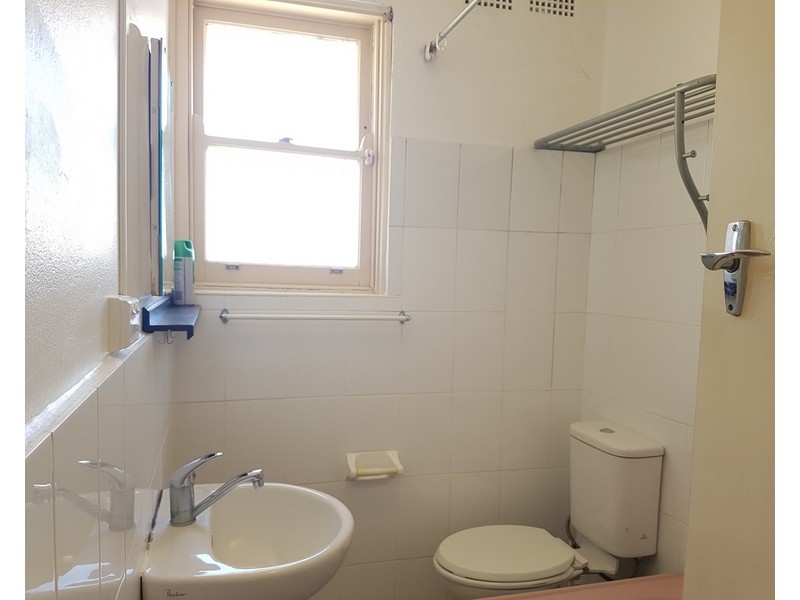 8/ 42 Robert Street, Ashfield NSW 2131