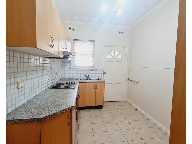 3/12A Short Street, Carlton NSW 2218