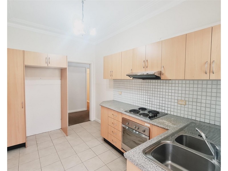 3/12A Short Street, Carlton NSW 2218