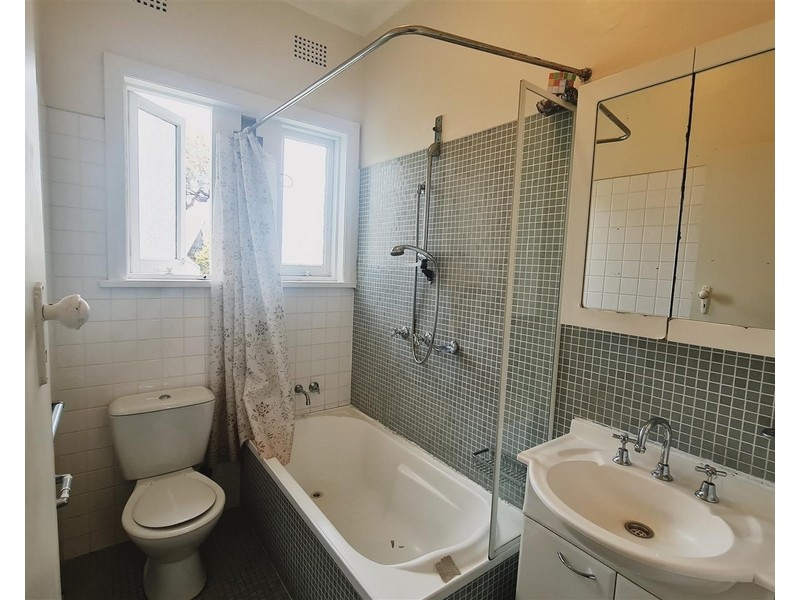 3/12A Short Street, Carlton NSW 2218