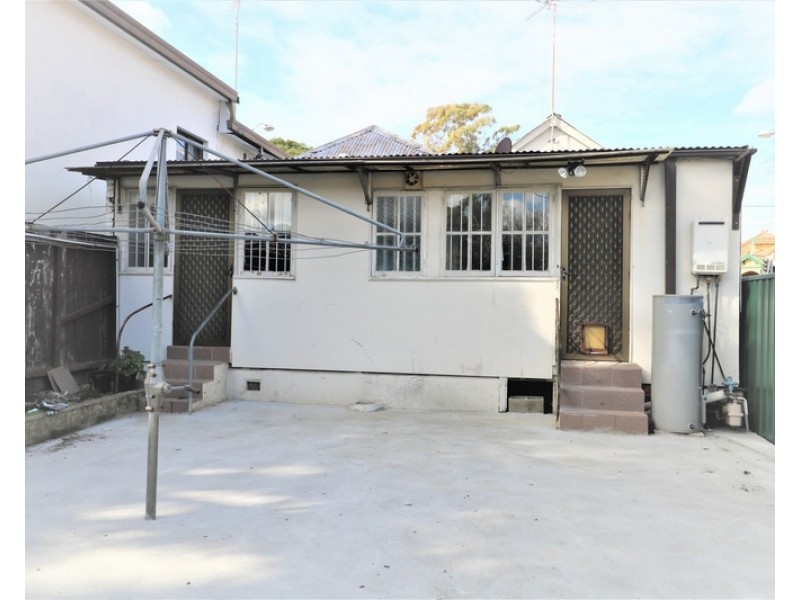 2/ 37 Holden Street, Ashfield NSW 2131