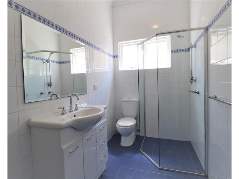 2/9 Queen Street, Ashfield NSW 2131