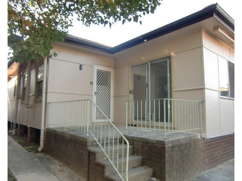 2/ 37 Morotai Avenue, Riverwood NSW 2210