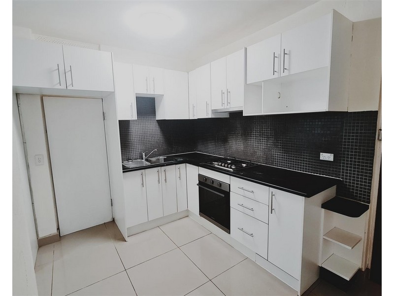 2/ 5 George Street, Burwood NSW 2134