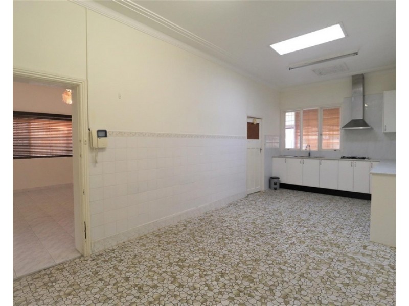 76 Park Avenue, Ashfield NSW 2131