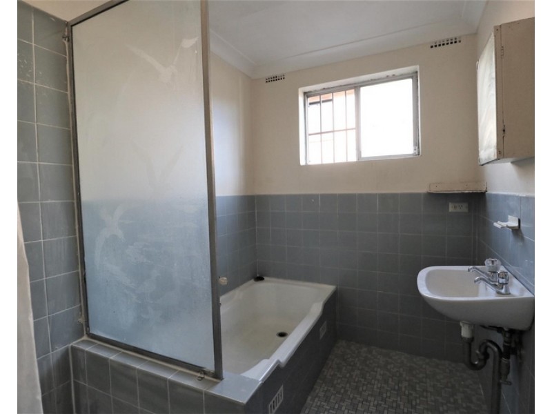 2/9 Duke Street, Campsie NSW 2194