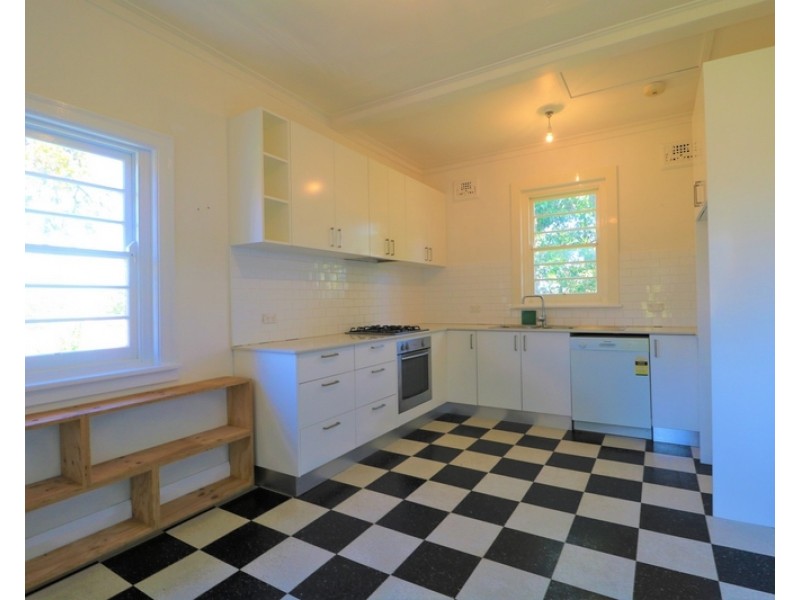 2/24 Albert Parade, Ashfield NSW 2131