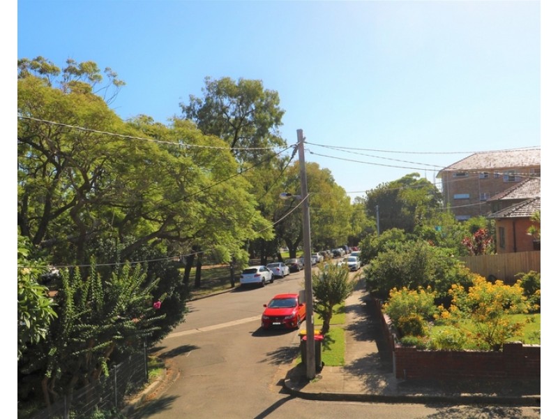 2/24 Albert Parade, Ashfield NSW 2131