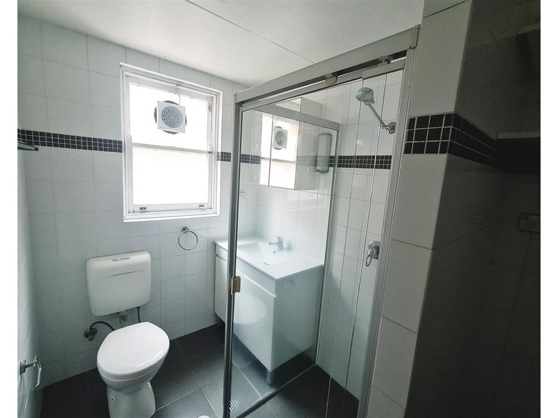 2/ 5 George Street, Burwood NSW 2134