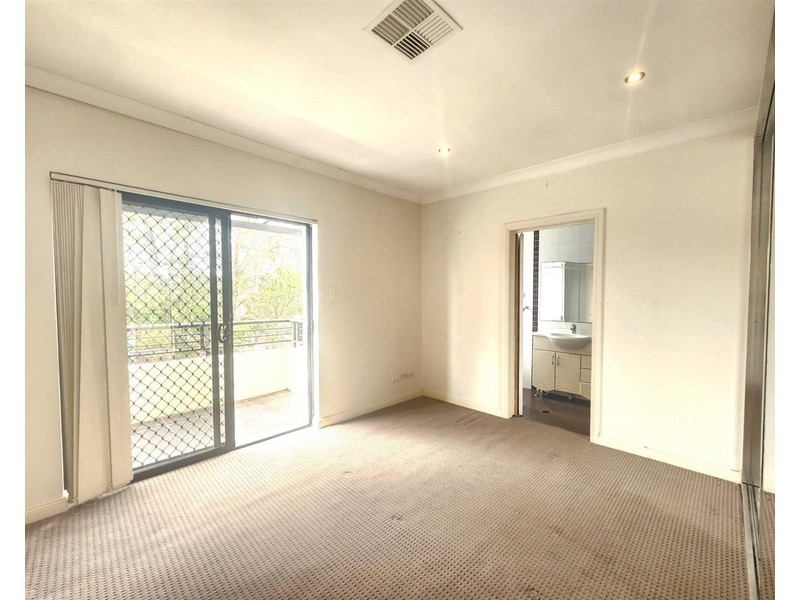 3 Lyminge Road, Croydon Park NSW 2133