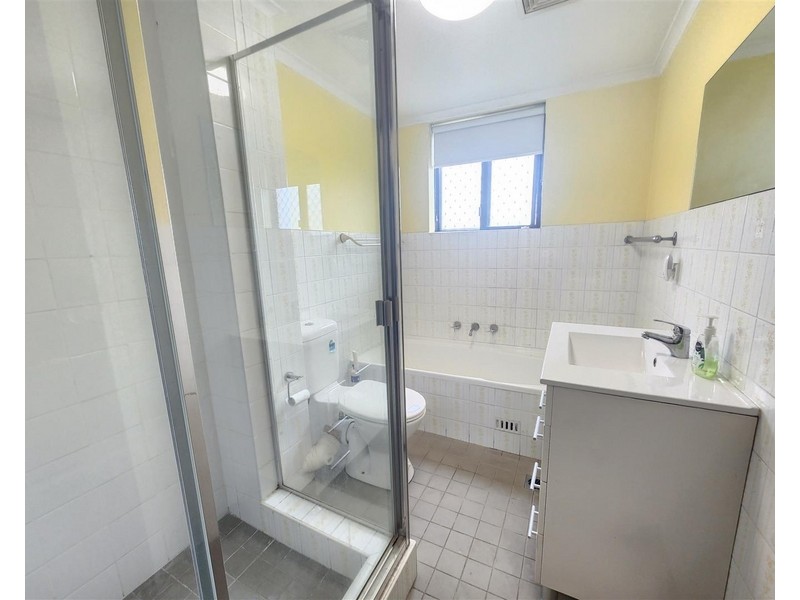 3/2 Seventh Avenue, Campsie NSW 2194