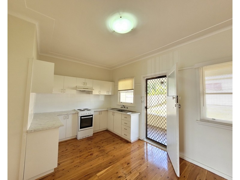 24 Bonds Road, Roselands NSW 2196