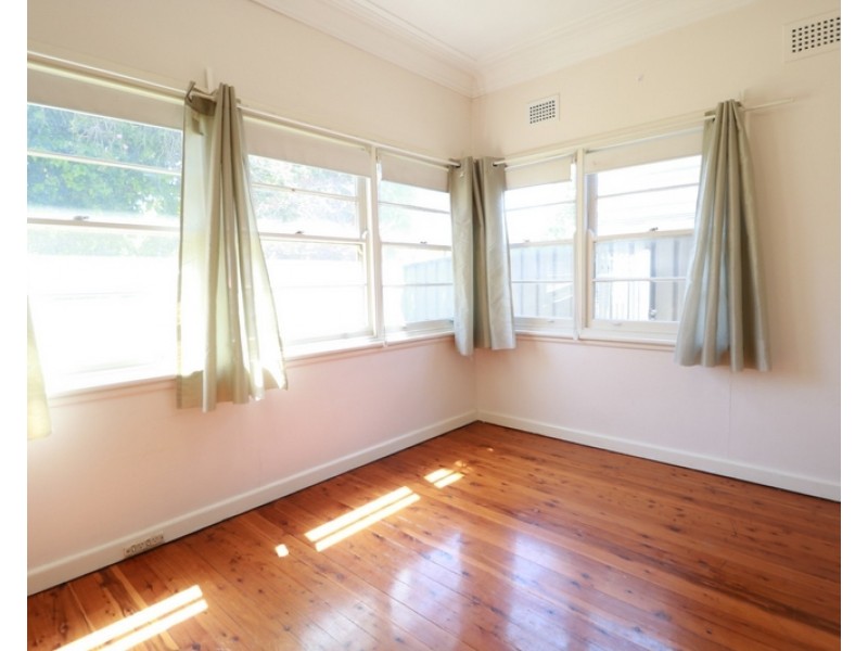 1/ 37 Morotai Avenue, Riverwood NSW 2210