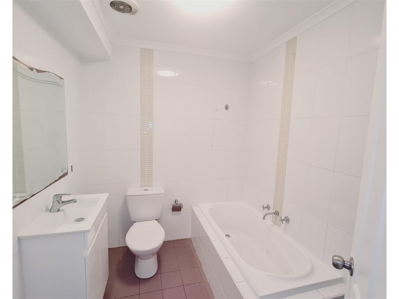 12/ 41-43 Cairds Avenue, Bankstown NSW 2200