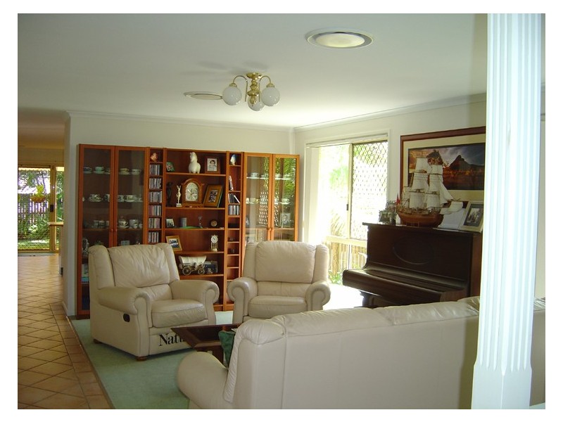 30 Windsor Street, Hamilton QLD 4007