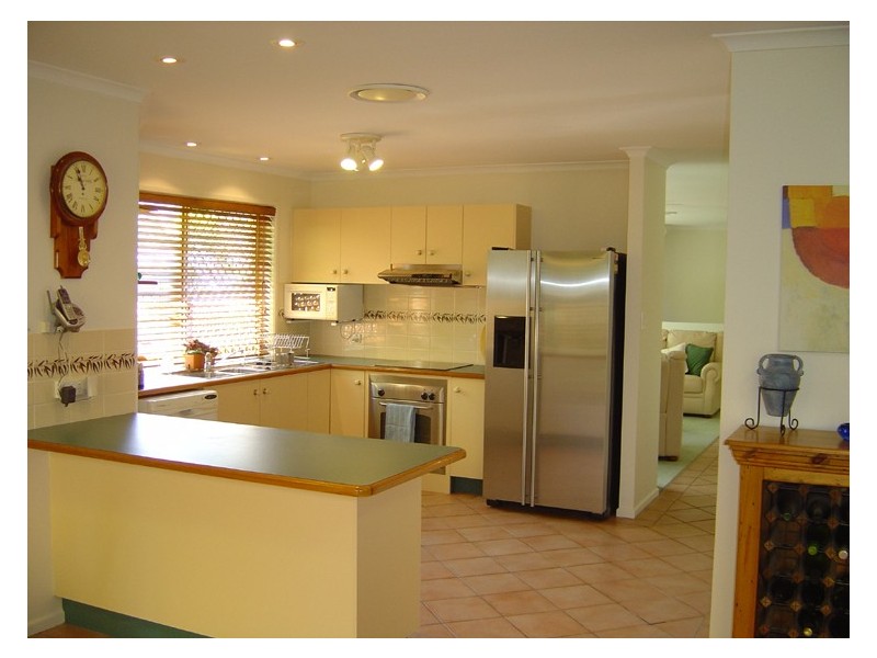 30 Windsor Street, Hamilton QLD 4007