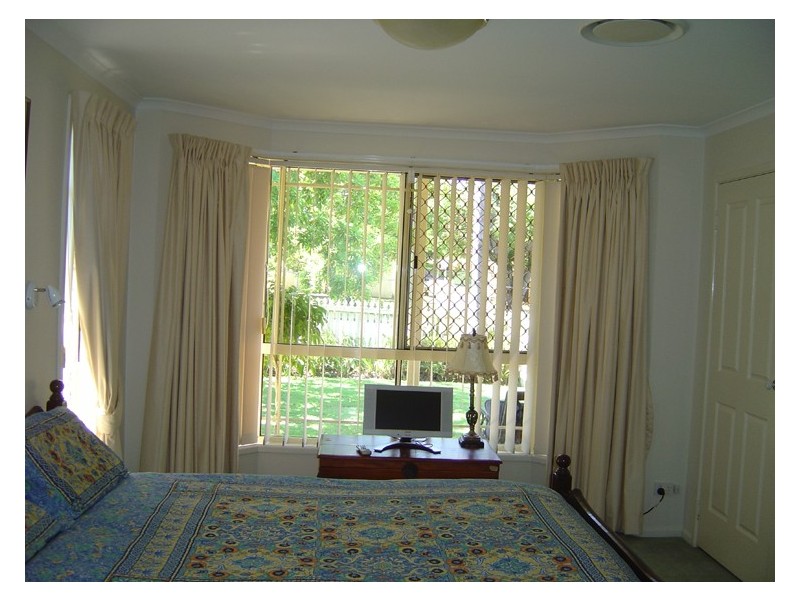 30 Windsor Street, Hamilton QLD 4007