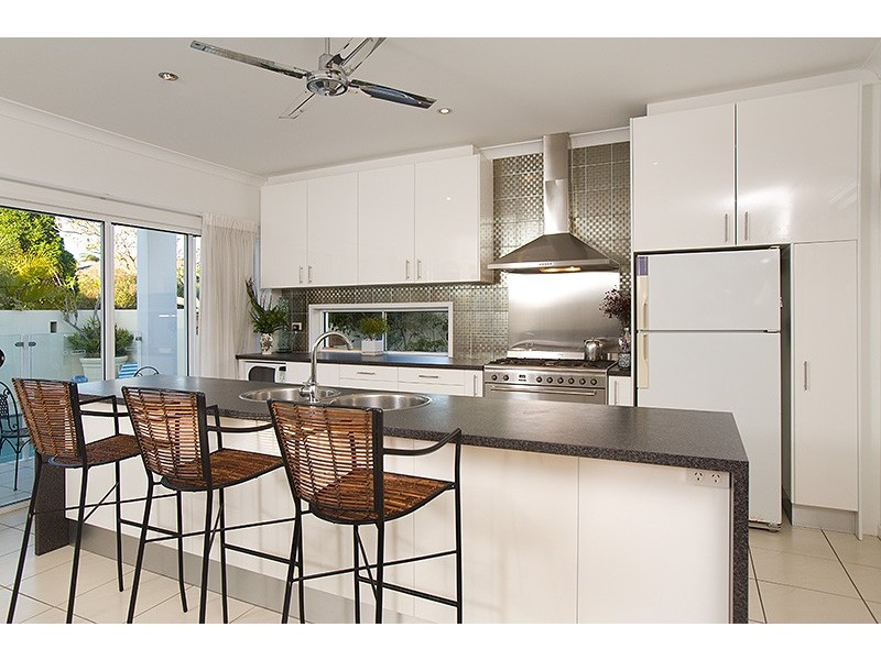 2 Conquest Street, Hendra QLD 4011