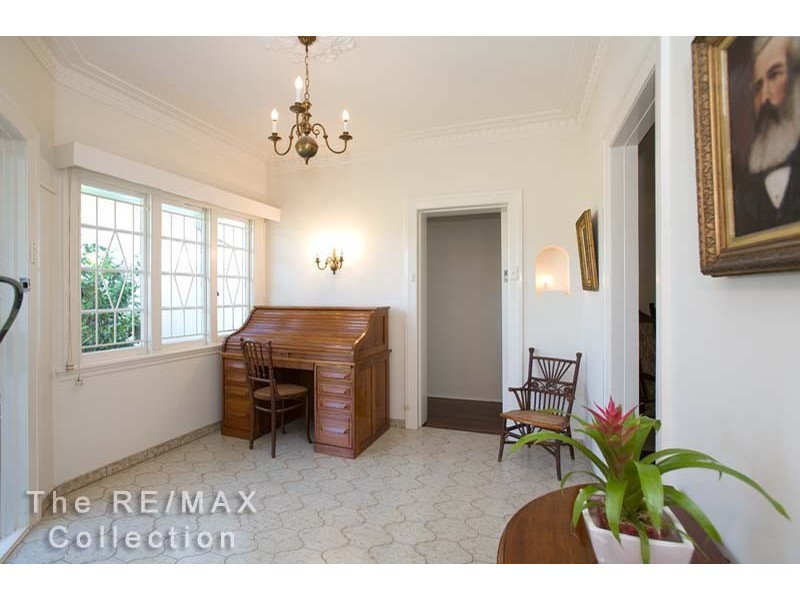 42 Sparkes Avenue, Hamilton QLD 4007