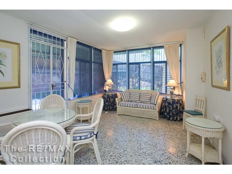 42 Sparkes Avenue, Hamilton QLD 4007