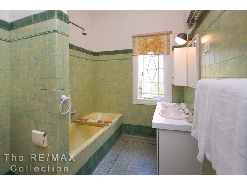 42 Sparkes Avenue, Hamilton QLD 4007