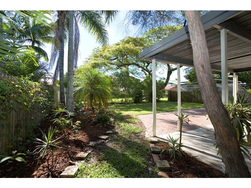 128 Kent Road, Wooloowin QLD 4030