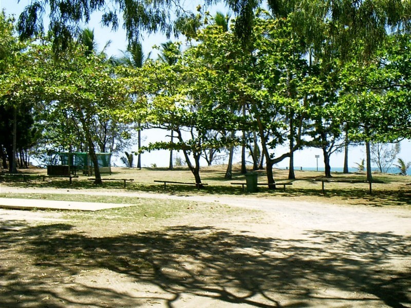 16 Bourke Street, Blacks Beach QLD 4740