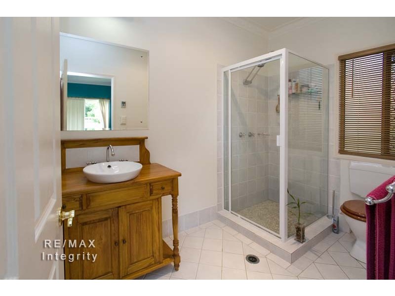 16 Larwill Avenue, Northgate QLD 4013