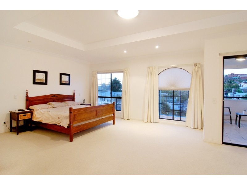 59 Barlow Street, Clayfield QLD 4011