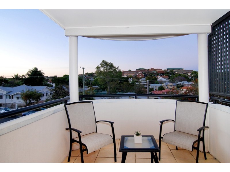 59 Barlow Street, Clayfield QLD 4011