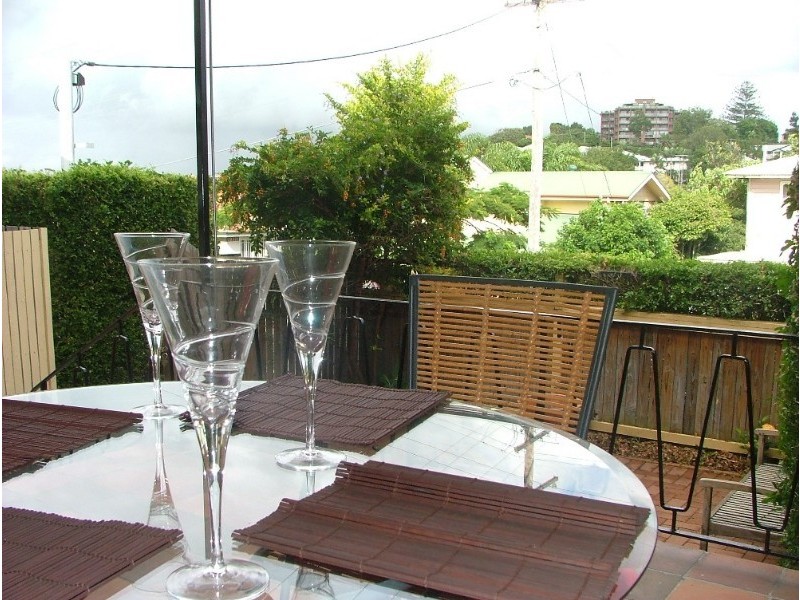 2/29 Montpelier Street, Clayfield QLD 4011