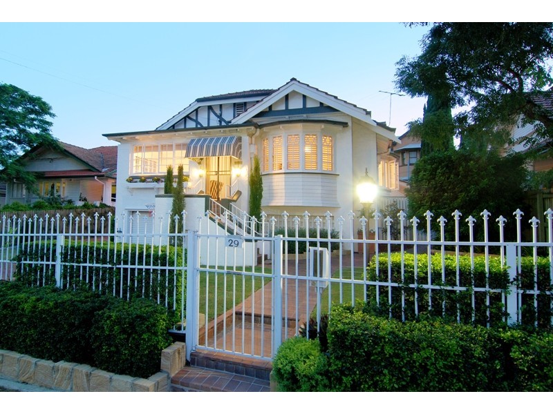 29 Milne Street, Clayfield QLD 4011