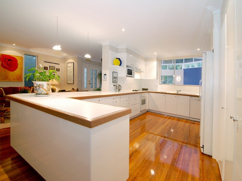 26 Mikado Street, Hamilton QLD 4007