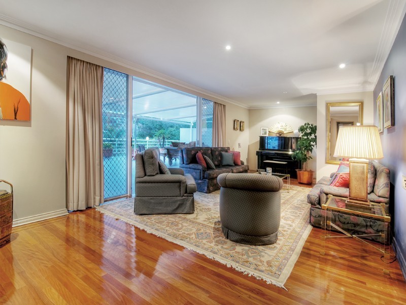 26 Mikado Street, Hamilton QLD 4007