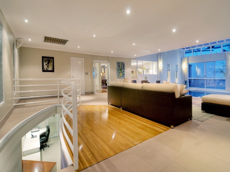 26 Mikado Street, Hamilton QLD 4007