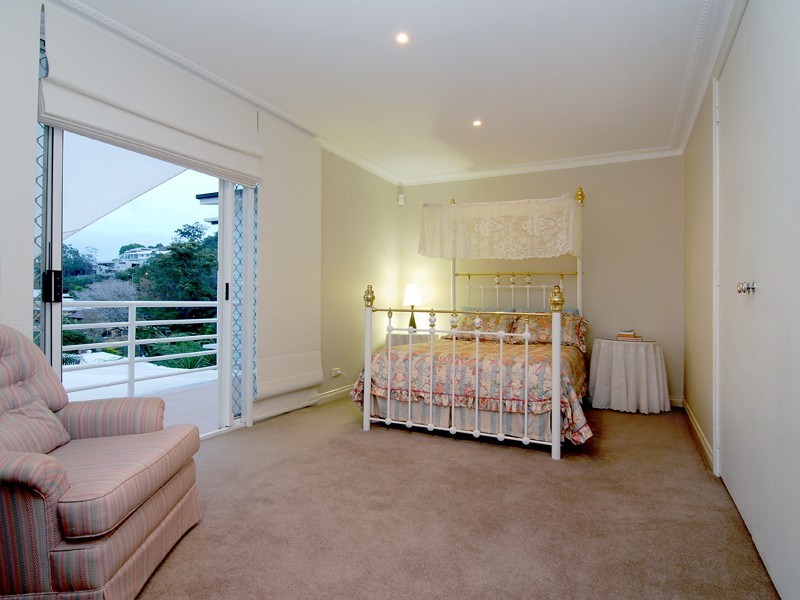 26 Mikado Street, Hamilton QLD 4007