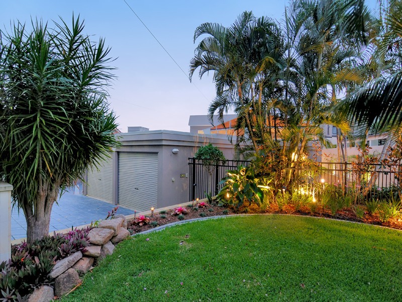 26 Mikado Street, Hamilton QLD 4007