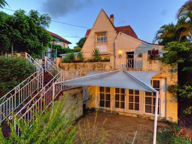 13 Apex Street, Clayfield QLD 4011