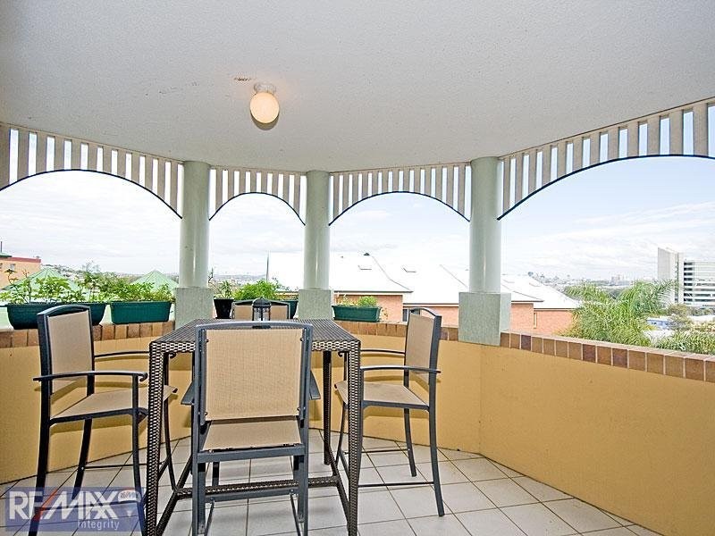 16/12 Little Street, Albion QLD 4010