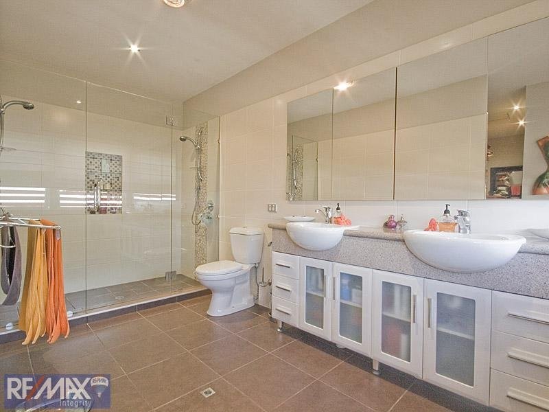 99 Cochrane Street, Red Hill QLD 4059